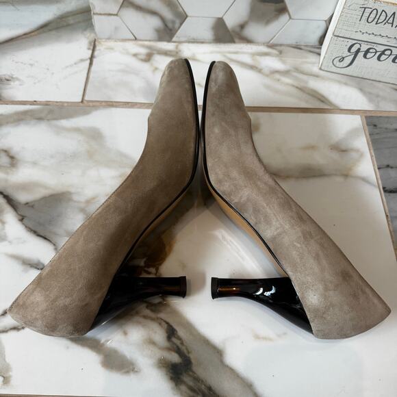 Salvatore Ferragamo Suede Pumps Size 9.5 Khaki Beige Lucite Tortoiseshell Heels - Picture 6 of 12